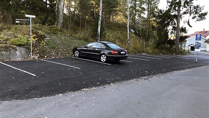 Ny parkeringsplass. Mulighet til å leie fast plass.